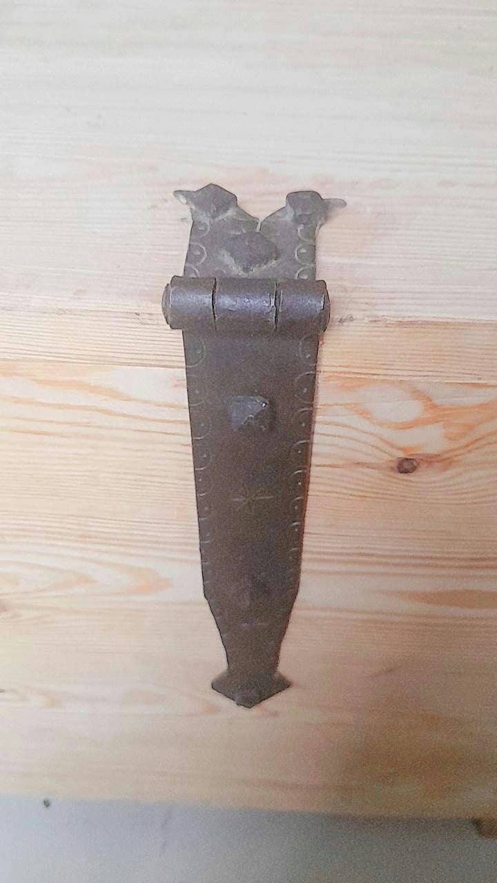 Hinges for medieval chest in handcrafted wrought iron, clasps, chest, cabinetmaker, Viking