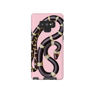 Custodia per telefono a forma di serpente: serpente dorato, custodia rosa cipria per iPhone, Samsung Galaxy immagine 4
