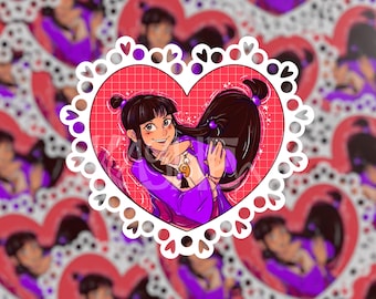 Puede incluir: Una pegatina con un personaje de dibujos animados con cabello morado y un atuendo morado y blanco. El personaje sostiene un objeto en forma de corazón con un borde de encaje rosa y blanco. La pegatina está rodeada de otras pegatinas en forma de corazón con el mismo personaje.