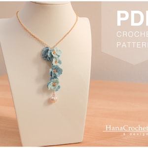 virkat miniatyrblomhänge - virkat halsband i spets - brudtärnepresent - brudsmycken - mikrovirkad blomma i pdf-handledning bild 5