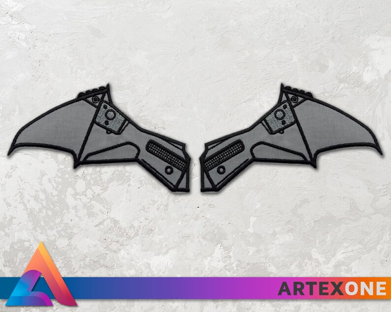 Robert Pattinson Battinson The Batman 2021 Chest Emblem Logo Batarang Iron-on Embroidered Patch
