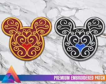 Adorno de Mickey Mouse, parche bordado barroco de rubí, oro, zafiro y plata (Mickey Mouse/Minnie Mouse)