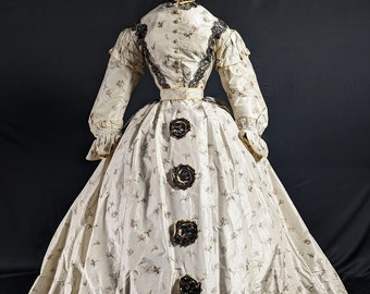 Stunning Victorian Antique Fashion 1860s Floral Silk Crinoline Dress With Bustle
