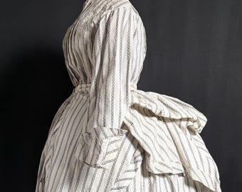 Stylish & Rare 1860s / 1870s Seaside Bustle Dress With Drawstring Bodice - Victorian Antique fashion