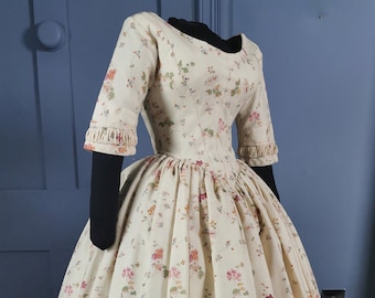 Almost PRISTINE 1840s Floral Print Dress - Victorian Antique Fashion