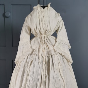 Victorian Antique 1850s Crinoline Morning Robe / Wrapper image 1