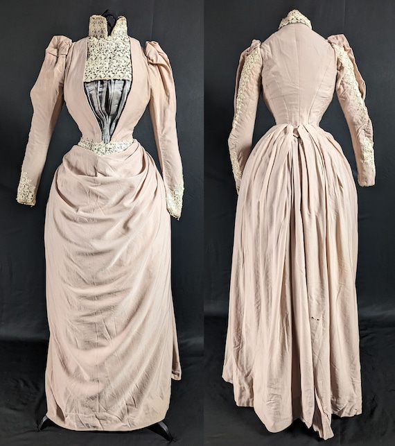 Elegant ( Almost Pristine ) Late 1880s Bustle Dre… - image 1