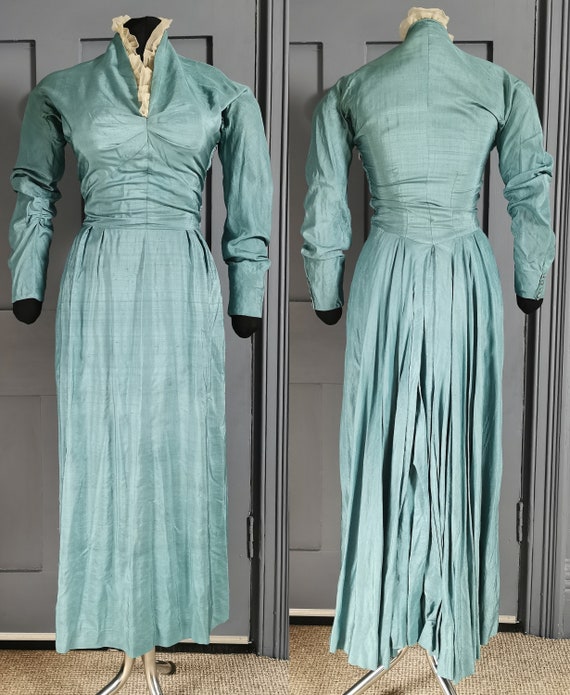 Interesting Vintage 1930s / 1940s Victorian Style… - image 1