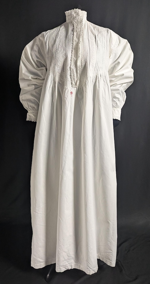 Victorian / Edwardian Antique Fashion 1860s ? Nightgown / Dress