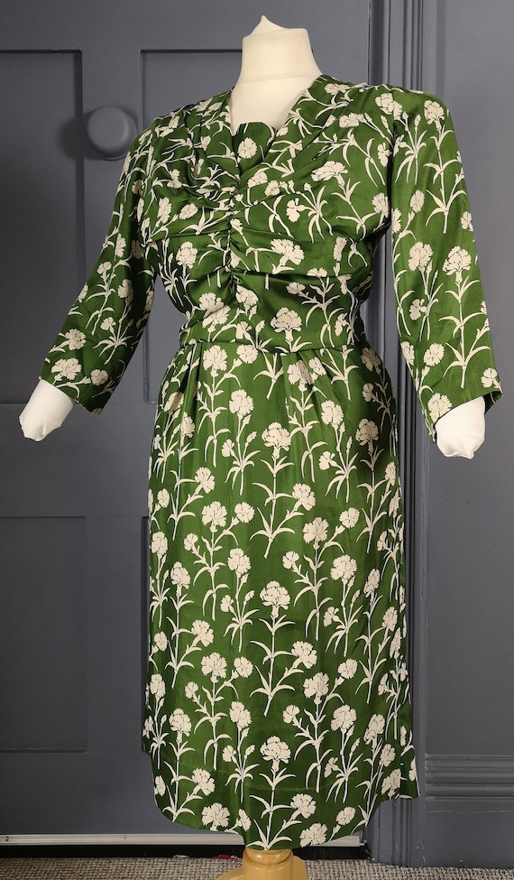 Green Graphic Print Vintage 1940s / 1950s Pure Si… - image 1