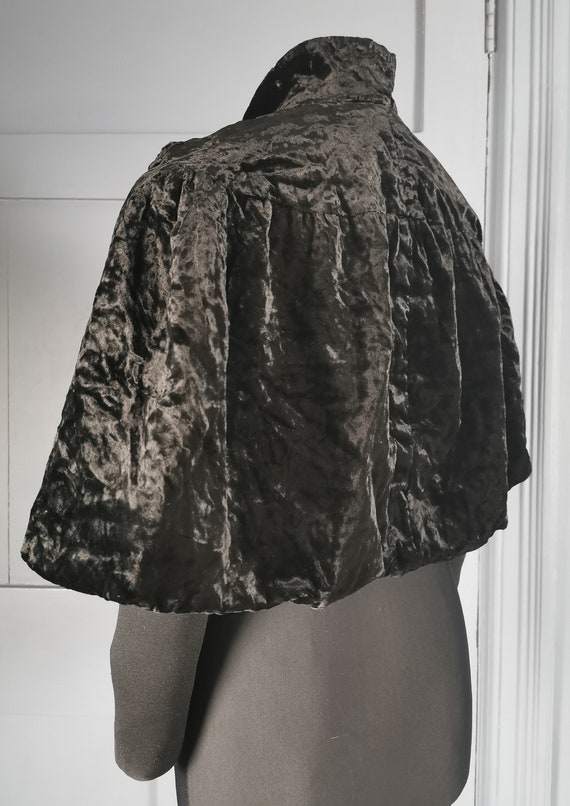 Stylish Vintage 1930s Victorian Style Velvet Even… - image 6