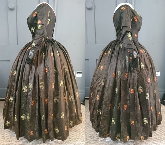 Stunning 1840s Silk Brocade Dress - 18th Century … - image 9