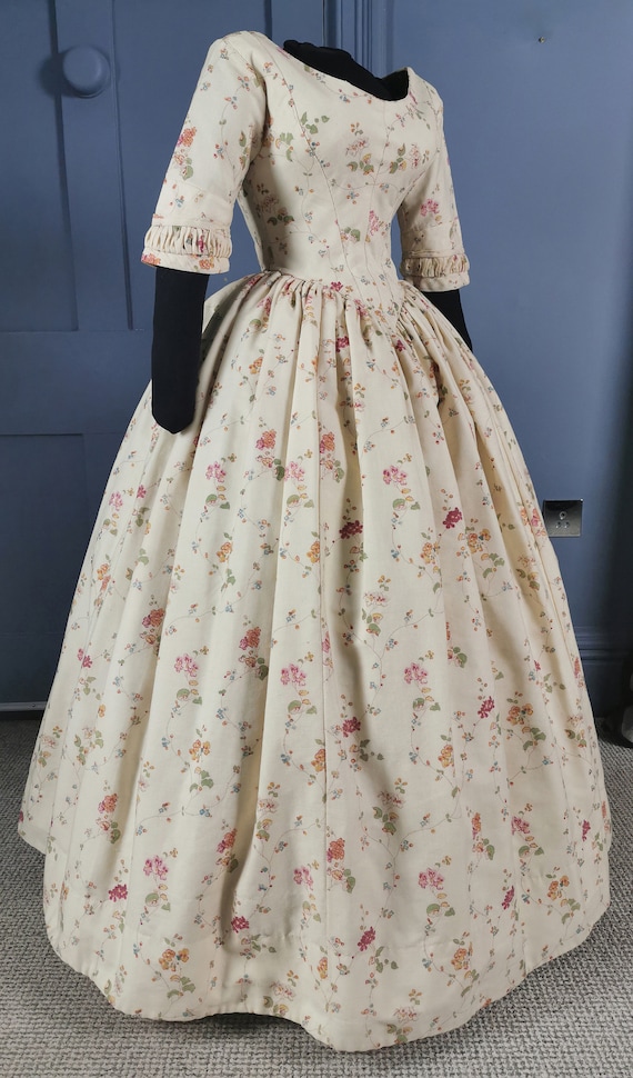 1840s dress