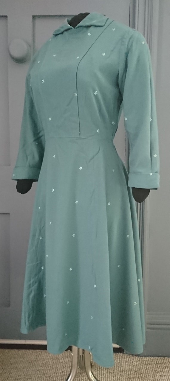 Pretty Late 1930s / Early 1940s Embroidered Wool D