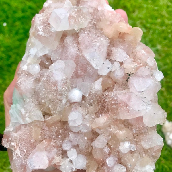 pink zeolite apophyllite