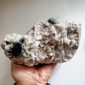 Unique zeolite Stilbite crystal clusters raw natural stunning mineral gem stones specimen crystals Australia