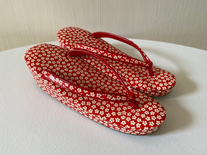 Floral Red Kimono Sandals Zouri shoes