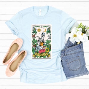 La carte de tarot du jardinier de Zazzle.be Liste d'envies Vous avez des idées ? Carte de tarot cadeau jardinier | T-shirt unisexe en jersey