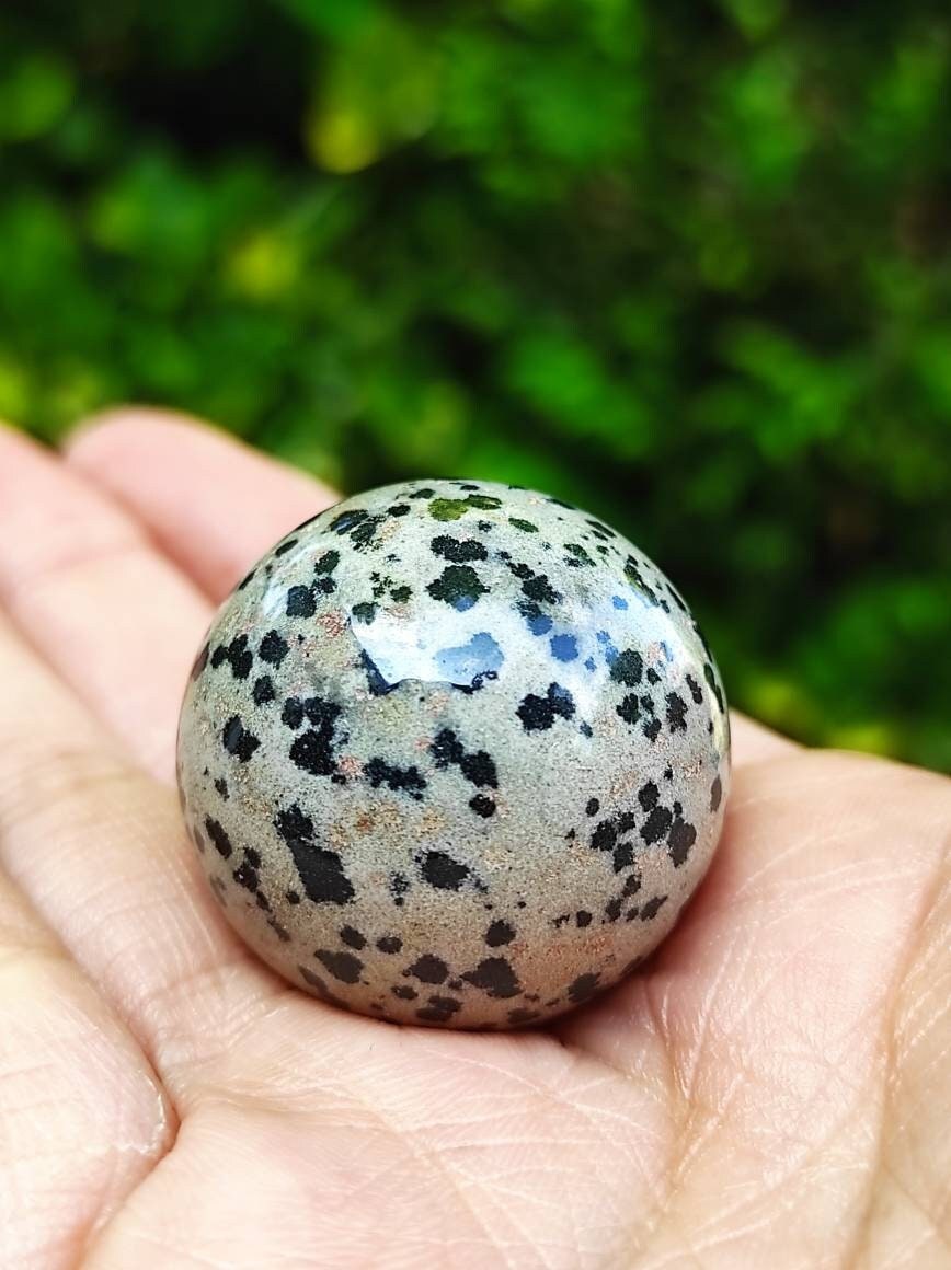 Petite Sphère Jaspe Dalmatien