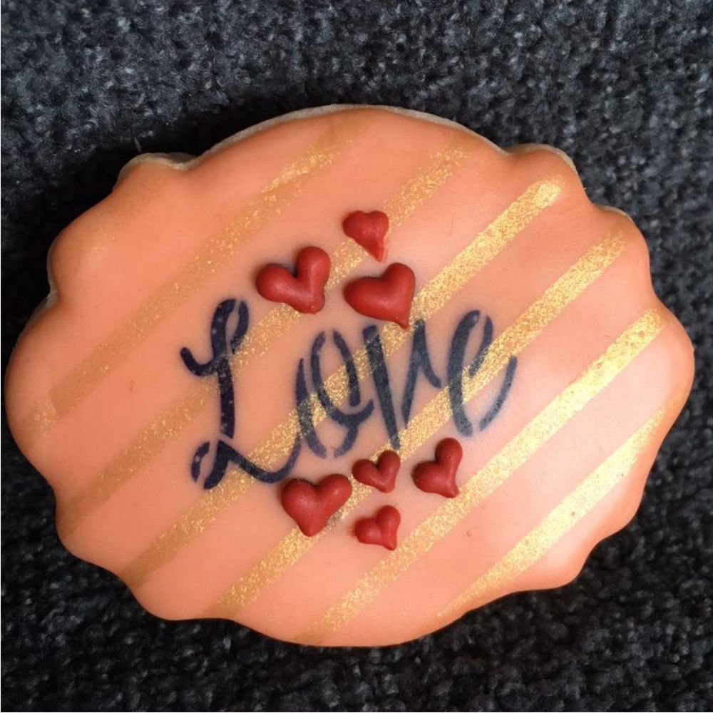 Swirl Valentine Heart Round Cookie Stencil Set: Designer Stencils –  Confection Couture Stencils