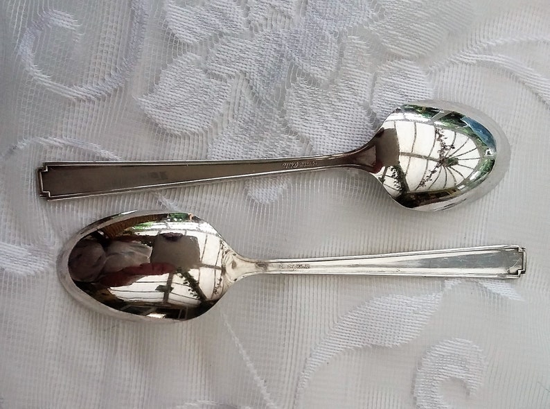 Wedding gift. 2 x vintage silver spoons Commemorative spoons George V Coronation May 1937 in Cereta plate