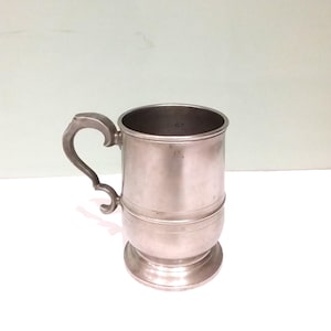 Pewter Tankard, Crown and Rose, English cast pewter, mug 1 Pint capacity, tankard or beer mug, Bar ware.