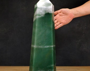 Very Large Aventurine Obelisk from Brazil - 8721.17g - 440 x 145 x 90 mm