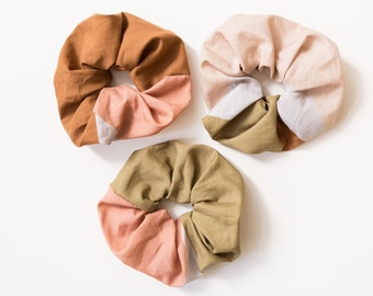 Scrunchies Set de 3 hechos a mano de algodón 100%, 3 gomas de pelo hechas de tela en el conjunto, coloridas gomas trenzadas en tonos naturales