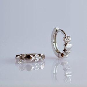 Dainty heart huggie hoop earrings. Small sterling silver cartilage hoop earrings. Minimalist funky tiny hoop earrings. Valentine gift. BFF