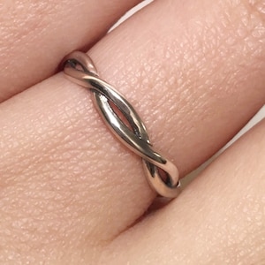 Twisted Infinity stackable ring. Simple sterling silver open ring. Handmade bohemian adjustable ring. Minimalist unisex everyday ring. Gift