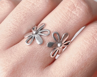Sterling silver daisy flower ring, Dainty floral open ring for women, Nature inspired adjustable ring