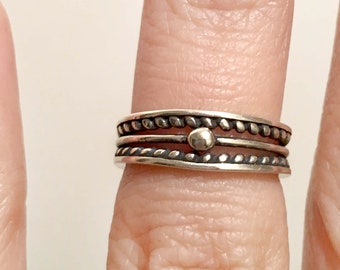 Sterling silver pinky ring. Boho midi ring. Stacking knuckle ring for women. Adjustable open toe ring. Oxidized silver friendship ring. Gift