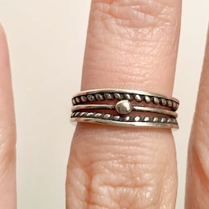Sterling silver pinky ring. Boho midi ring. Stacking knuckle ring for women. Adjustable open toe ring. Oxidized silver friendship ring. Gift
