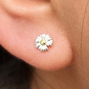 Sterling Silver Daisy Flower Stud Earrings •  Small Screw Ball Back Earrings