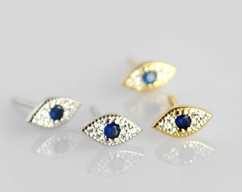 Tiny sterling silver evil eye stud earrings, Gold eye stud cartilage earring, Dainty silver stud earrings