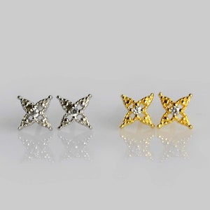Tiny silver star stud earrings, Dainty gold flower earrings, Minimalist floral cartilage earring