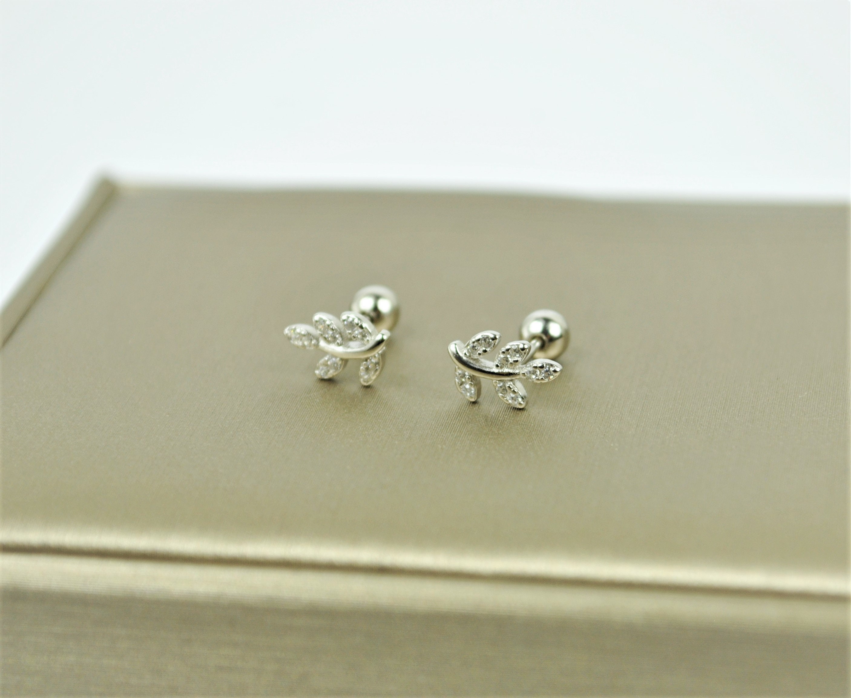 Vintage Silver Leaf Pin and Twist Back Earrings in Lee Jewelers Box