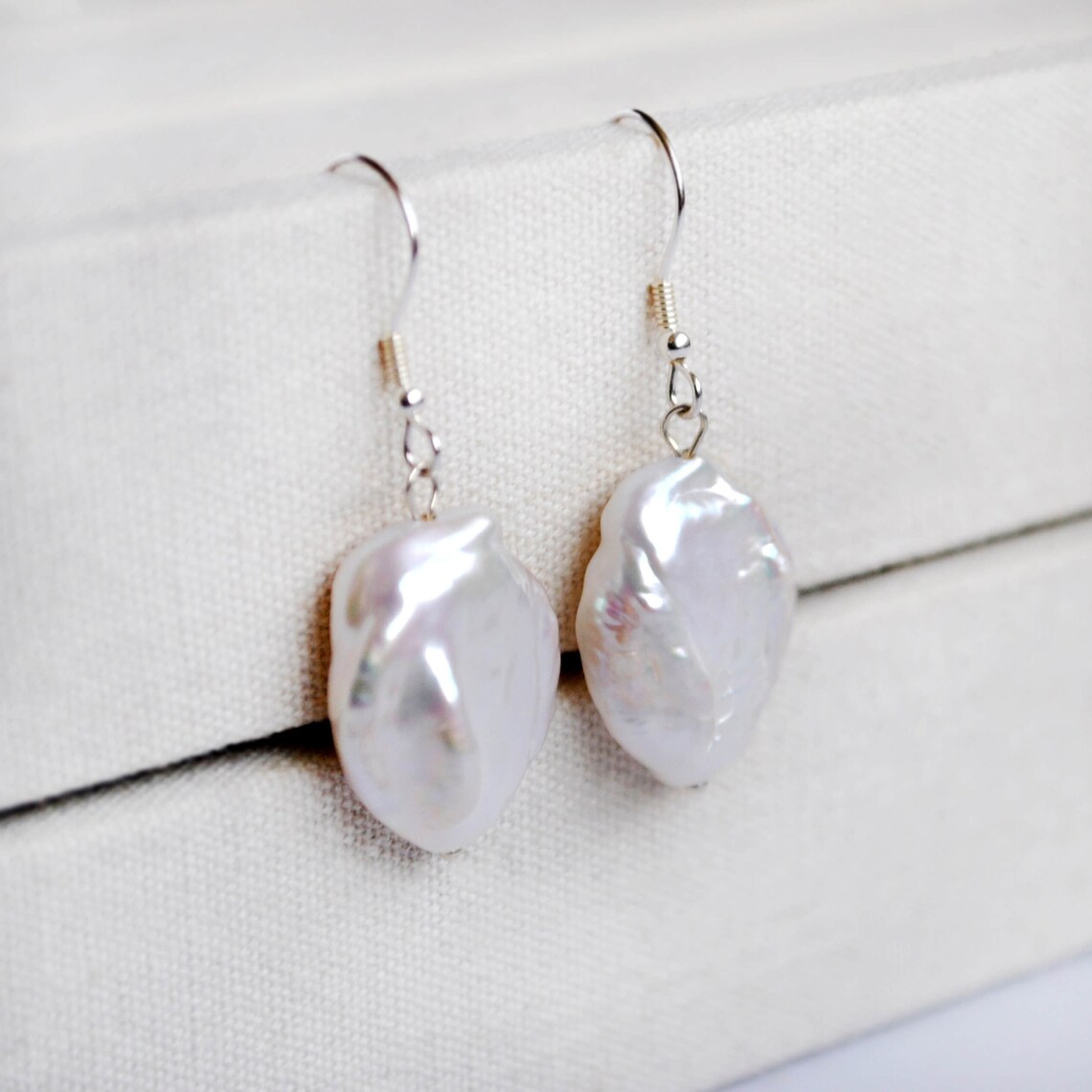 MUKTANKxPEARLONA Dangerous Garden -Twin Red Mushroom Silver Baroque Pearl Earrings