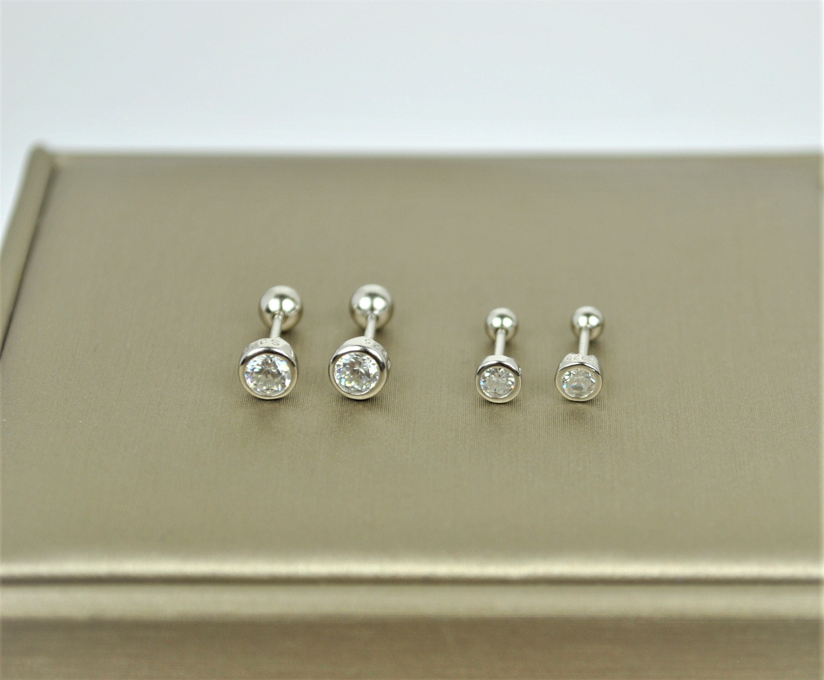 Invisible Clear Plastic Ear Screw on Stud. Transparent in Colour
