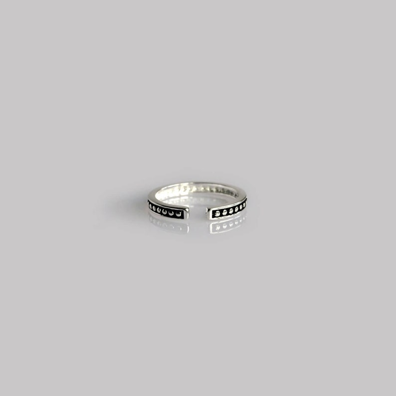 Oxidized silver knuckle ring toe ring Adjustable open thin stacking ring Sterling silver pinky ring for women Boho silver midi ring