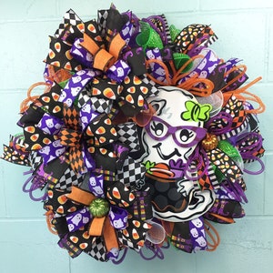 Halloween Ghost Wreath, Whimsical Halloween  Decor, Front Door Wreath, Cute Halloween Wreath, Halloween Party, Funny Halloween Wreath