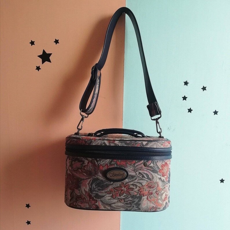 VINTAGE 1980s Floral Boho Tapestry Vanity Case Travel Luggage Bag