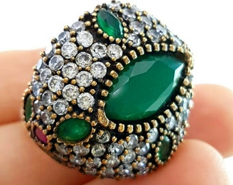 Luxurious 925 Silver Rings for Women Emerald Wedding Jewelry Gifts Size 7 R2426