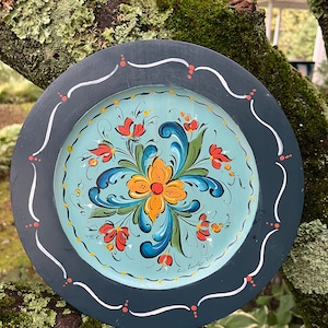 Rosemaling, Norwegisch,Telemark, Norwegische Volkskunst, Holzteller, handgemaltes Geschenk, Gemalte Blumen, Hochzeitsgeschenk