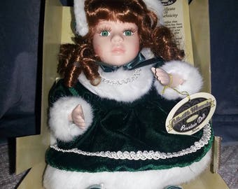 wind up musical dolls