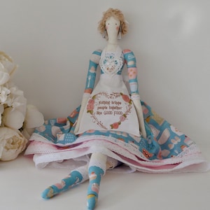 Tilda Doll Caroline die Köchin. Koch Hobby Puppe.  65 cm Unikat/Textil/Stoff/Kunst/Erbstück/Sammlerpuppe. Hergestellt in England. Unterstützt wohltätige Zwecke.