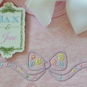 Satin Stich Bow with Mini Flowers, Bow Machine Embroidery Design, Bow Silhouette Embroidery Design, Simple Bow Embroidery Design, Coquette
