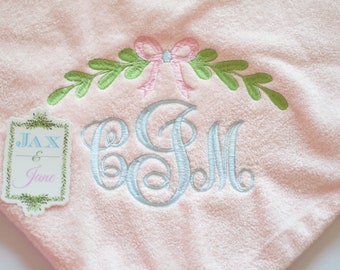 Laurel Wreath Embroidery Design, Wreath Embroidery, Wreath with bow, Leaf Embroidery, Embroidery Design, Wreath Embroidery Design, Embroider