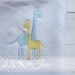 Mini Filled Giraffe Embroidery Design, baby embroidery, animal embroidery, filled embroidery design, gender neutral embroidery, filled minis