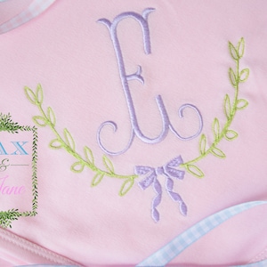 Laurel Wreath Embroidery Design, Wreath Embroidery, Wreath with bow, Leaf Embroidery, Embroidery Design, Wreath Embroidery Design, Embroider